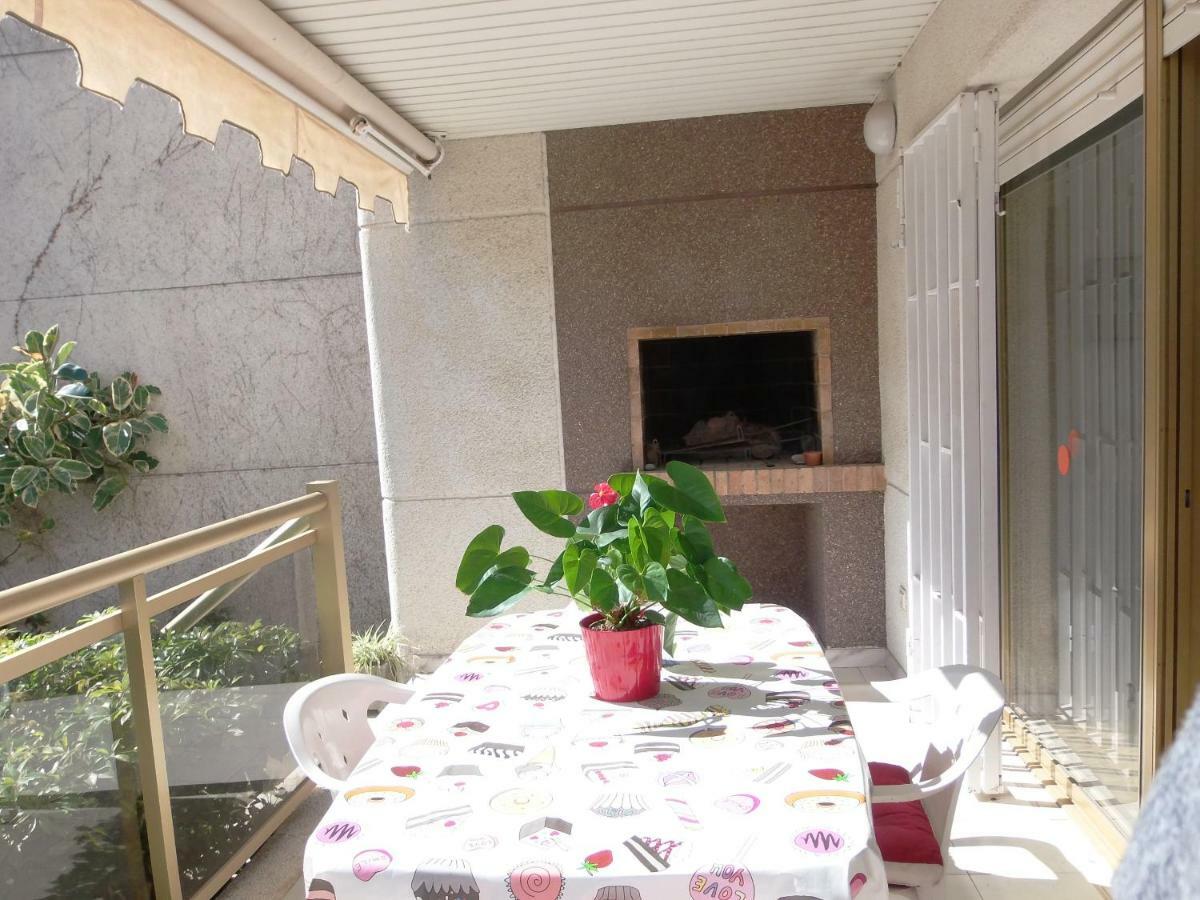 100M2 Big Apartment Private Garden And Pool/ 100M2 Gran Apartamento Jardin Privado Y Piscina / Acogedor Apartamento En Zona Tranquila Y Agradable Cambrils Exterior photo