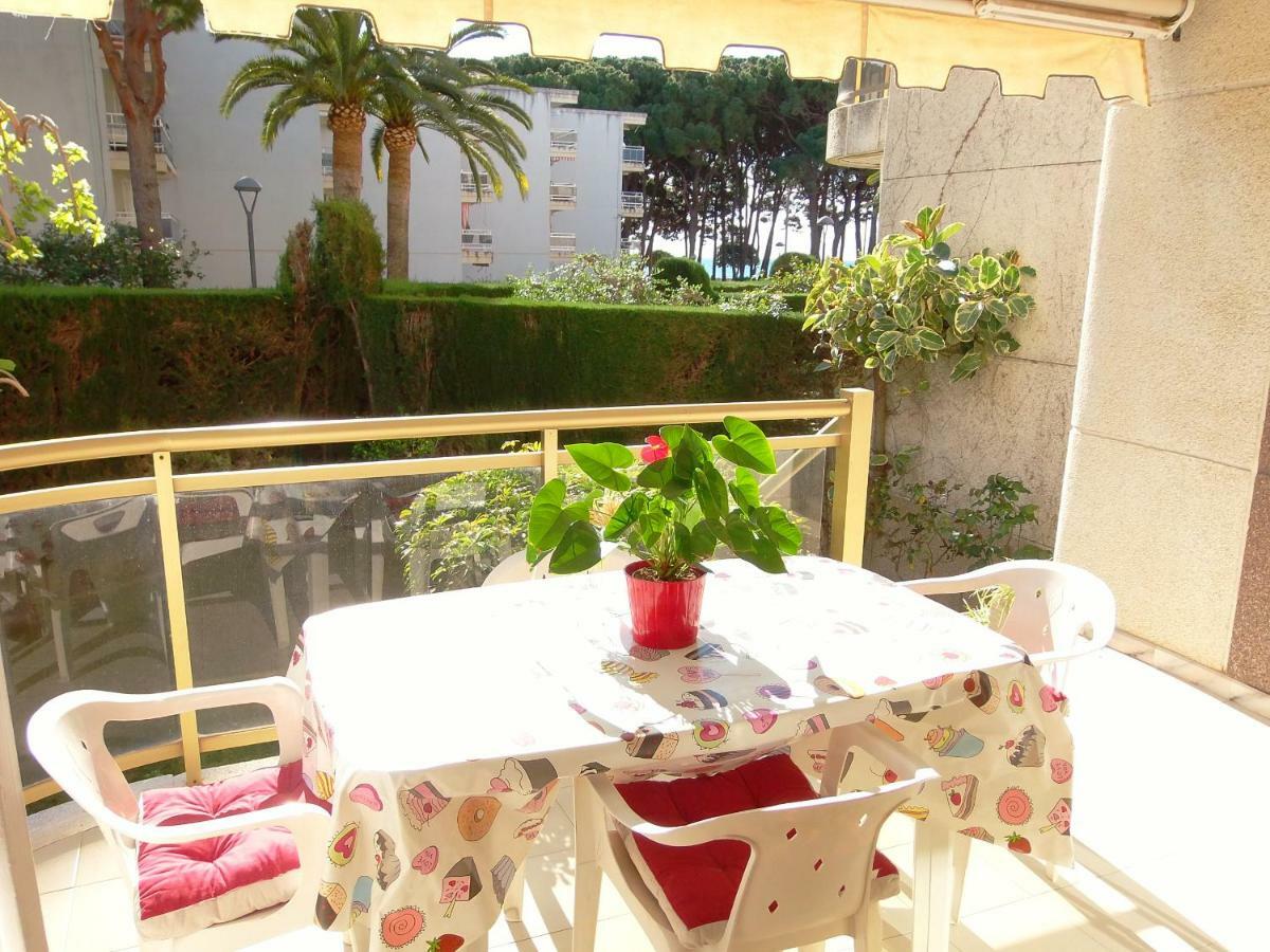 100M2 Big Apartment Private Garden And Pool/ 100M2 Gran Apartamento Jardin Privado Y Piscina / Acogedor Apartamento En Zona Tranquila Y Agradable Cambrils Exterior photo